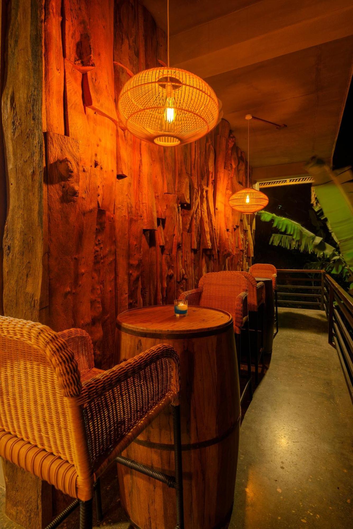 Majentra Ella Hotel Bagian luar foto